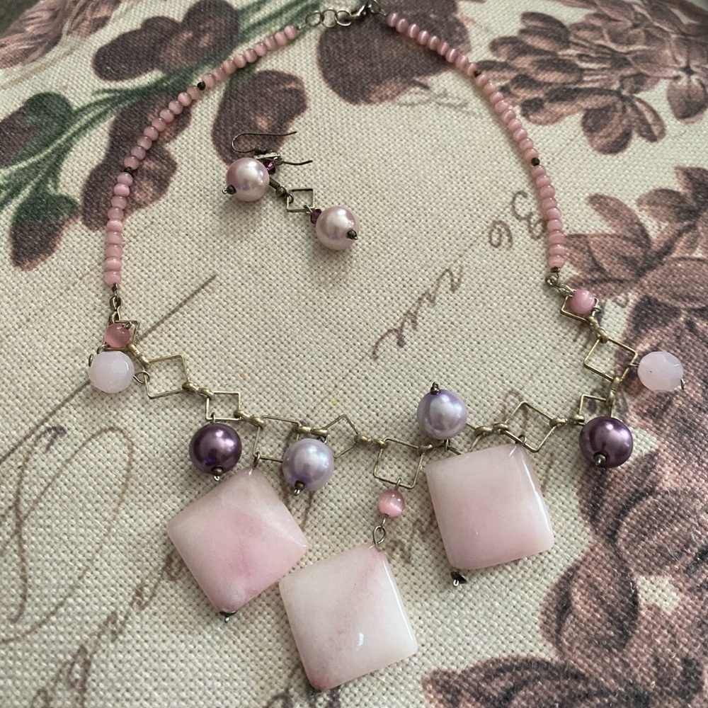 Necklace w earring set